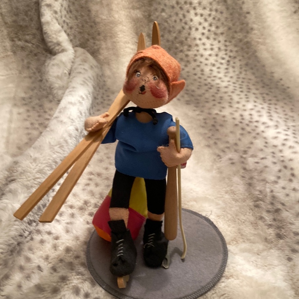 VHTF VINTAGE 1998 Annalee Sports Enthusiast Kid 7”